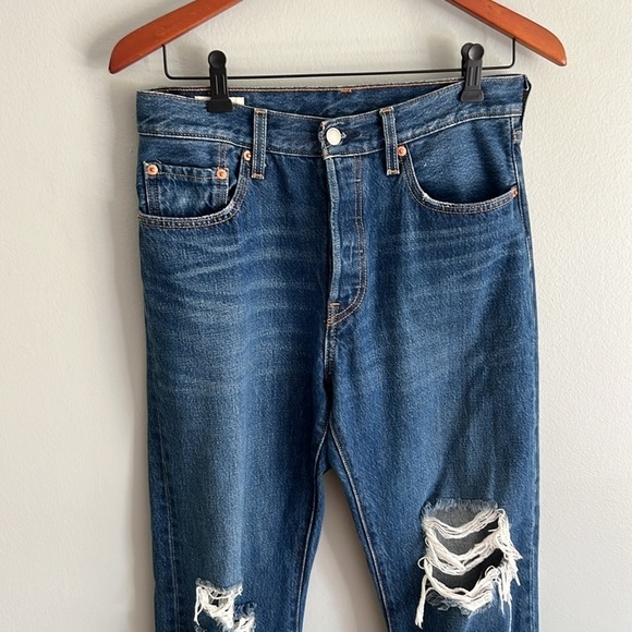 LEVIs 501 Women’s Distressed Original Jeans Size 28 - Picture 3 of 13
